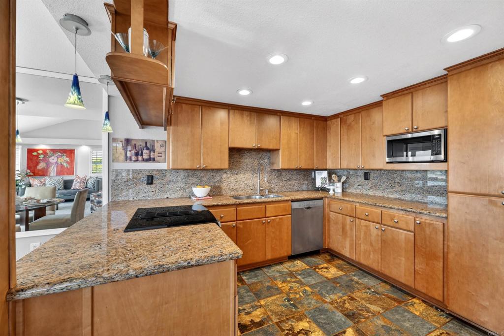 957 Hygeia Avenue - photo 16