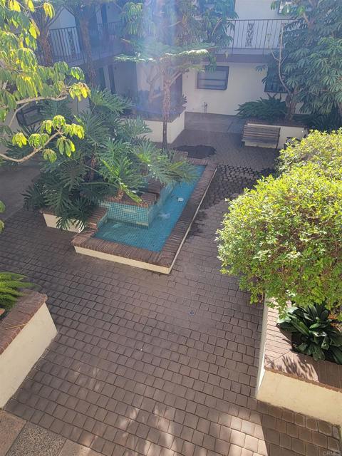 Detail Gallery Image 10 of 11 For 1263 Robinson Ave #12,  San Diego,  CA 92103 - 2 Beds | 2 Baths