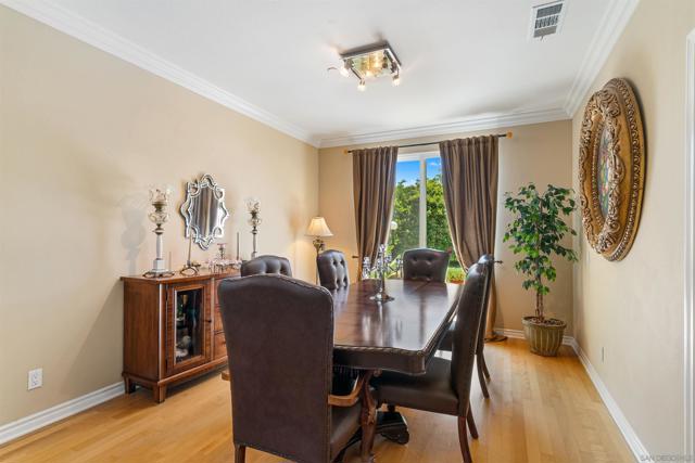 10286 Walnutdale St, San Diego CA: https://media.crmls.org/mediaz/eef86cc1-0d78-4aec-9f96-2a4244b47833.jpg