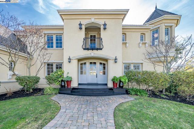 1569 Via Di Salerno, Pleasanton CA: https://media.crmls.org/mediaz/eef949ae-1062-483c-a415-9ef154689a94.jpg