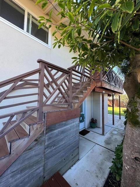 908 Bancroft Ave, Half Moon Bay CA: https://media.crmls.org/mediaz/eef957a5-ffed-42a6-92dc-819095f547a6.jpg