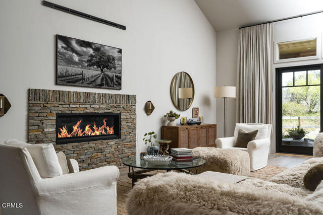 850 Sienna Way, Santa Ynez CA: https://media.crmls.org/mediaz/eefaadec-5f28-4ae2-91d7-773df63a74ff.jpg