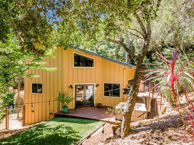 4858 Freedom Boulevard, Aptos CA: https://media.crmls.org/mediaz/eefb2cbb-3457-4897-a772-c98a29d89f50.jpg