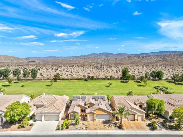 78634 Falsetto Drive, Palm Desert CA: https://media.crmls.org/mediaz/eefb6219-49d8-4377-acec-34de1d428979.jpg