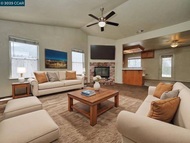 4212 Dunster Drive, Salida CA: https://media.crmls.org/mediaz/eefb996a-d66c-47cb-8f4f-d2d4be9a7f7b.jpg
