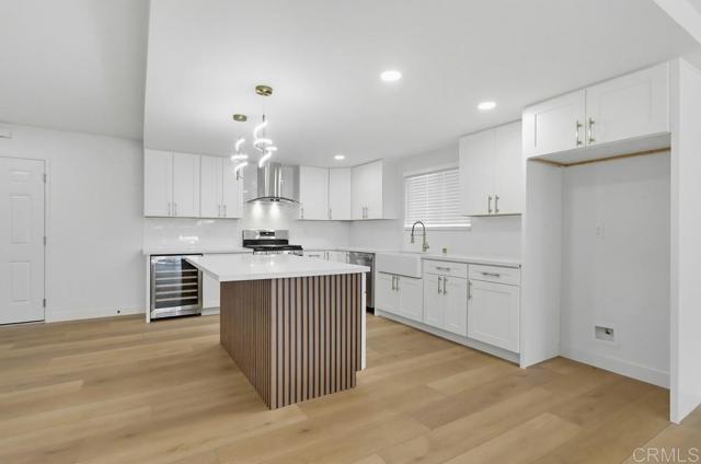 421 Locdel Court, Chula Vista CA: https://media.crmls.org/mediaz/eefc336b-a670-4c6e-be0e-af48a77fdb95.jpg