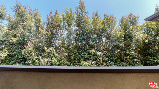 1833 Manning Avenue, Los Angeles CA: https://media.crmls.org/mediaz/eefc34e6-6089-45db-9962-93cf9c3743b8.jpg
