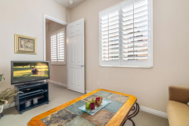 80132 Avenida Santa Olivia, Indio CA: https://media.crmls.org/mediaz/eefca383-6078-4715-9f3e-424bb7960711.jpg