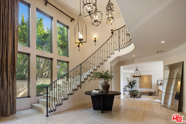 1921 Bel Air Road, Los Angeles, CA 90077