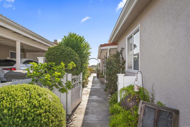 2010 W San Marcos Blvd #115, San Marcos CA: https://media.crmls.org/mediaz/eefd21e6-38aa-4697-bdbc-970a637306e9.jpg