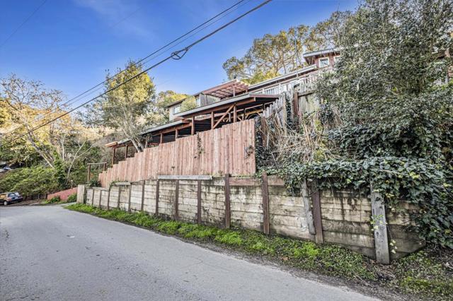 734 Loma Prieta Drive, Aptos CA: https://media.crmls.org/mediaz/eefd4af7-e5c2-4f2b-8acb-fbd6af099005.jpg