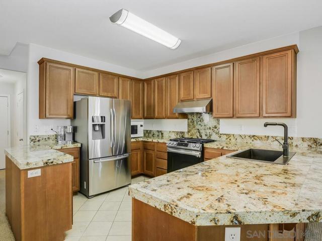 460 Chardonnay Court, San Marcos CA: https://media.crmls.org/mediaz/eefd5f63-a198-4e13-aba2-6a2aaf16c630.jpg