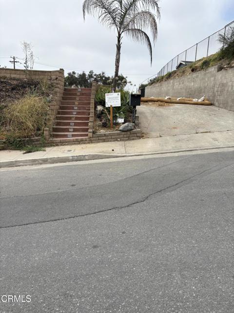 3333 Rubio Crest Drive, Altadena CA: https://media.crmls.org/mediaz/eefdccfc-037c-44ec-983e-7c8420e044f0.jpg