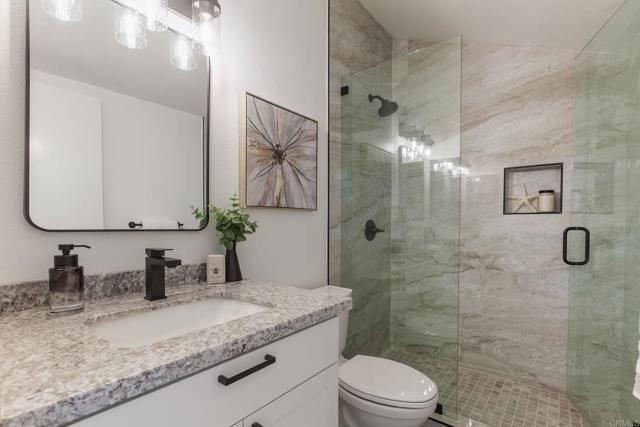 3160 Calle Viento, Carlsbad CA: https://media.crmls.org/mediaz/eefe5097-a3d3-41f3-996f-4b12b392efb7.jpg