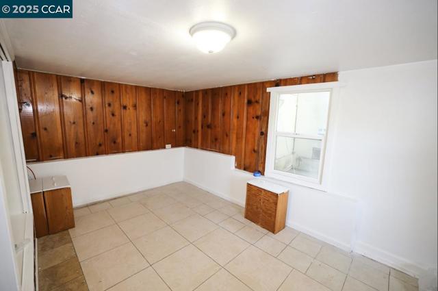 216 Suisun Ave, Rodeo CA: https://media.crmls.org/mediaz/eefe8a3a-6b8e-4f4e-a44c-98b8d512686a.jpg