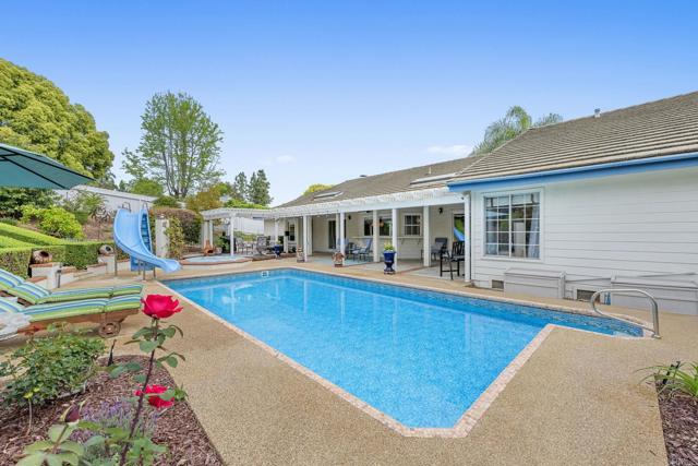620 Lacrosse Place, Escondido CA: https://media.crmls.org/mediaz/eefe983c-12cd-4f99-ac35-148c7442dd06.jpg