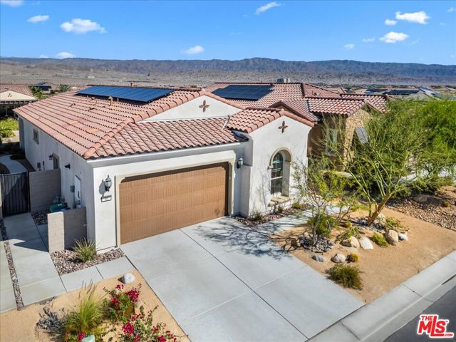 86 Burgundy, Rancho Mirage CA: https://media.crmls.org/mediaz/eeff29a0-86a8-4e32-b3f3-c7eff729559a.jpg