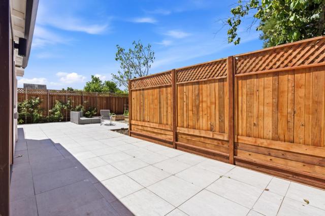 1257 Laurel Avenue, East Palo Alto CA: https://media.crmls.org/mediaz/eeff5818-8a43-4e9b-8b2b-11dd42446823.jpg