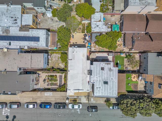 32 Cross Street, San Francisco CA: https://media.crmls.org/mediaz/ef007ab1-ac35-4ace-99f7-3c1aa9a358b2.jpg
