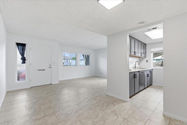 Detail Gallery Image 10 of 23 For 931 Jamacha Rd a,  San Diego,  CA 92019 - 2 Beds | 1 Baths