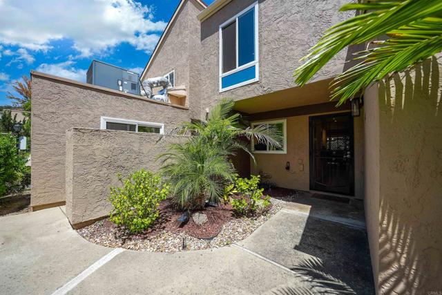23822 Green Haven Lane, Ramona CA: https://media.crmls.org/mediaz/ef037868-1f99-4533-b9bb-d51c81370199.jpg