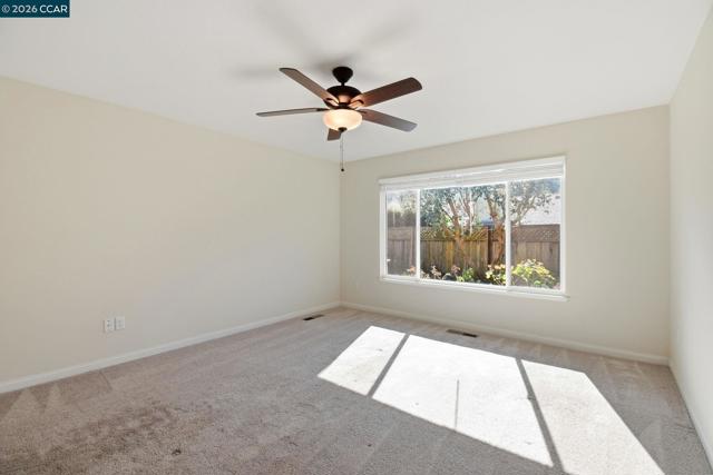 Image 24 of 37 For 6538 Stonecroft Ter