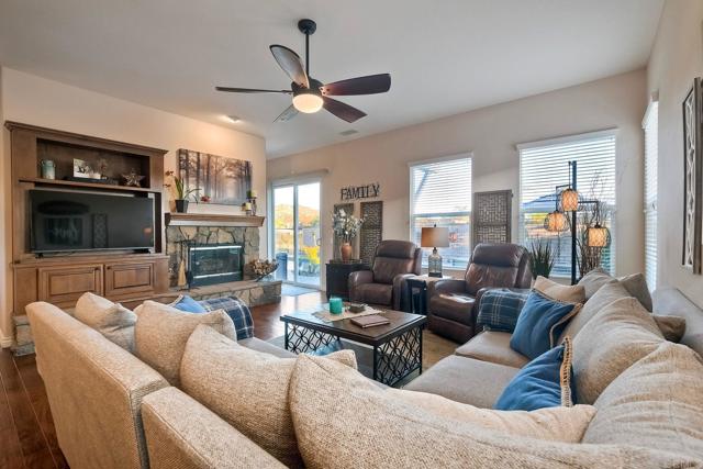 2682 Dundee Glen, Escondido CA: https://media.crmls.org/mediaz/ef039f09-84e0-4bd3-9596-3d325a54ec5b.jpg