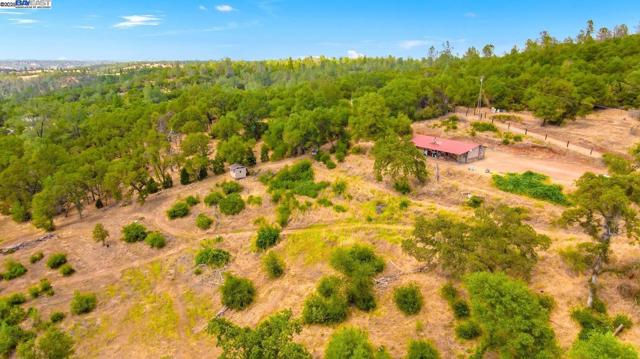 1170 Graceland Pl,  CA: https://media.crmls.org/mediaz/ef044b70-330e-4f15-895d-0f07f9e7fc24.jpg