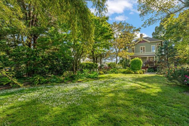 311313 Ocean View Avenue, Santa Cruz CA: https://media.crmls.org/mediaz/ef04be4b-fb6c-40a9-ac66-10b6c1281bd5.jpg