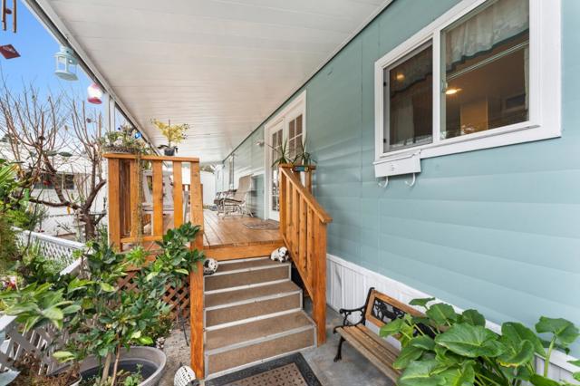 24 The Trees Drive, Concord CA: https://media.crmls.org/mediaz/ef05e4ff-f233-4a91-9c32-277e6d4c06de.jpg