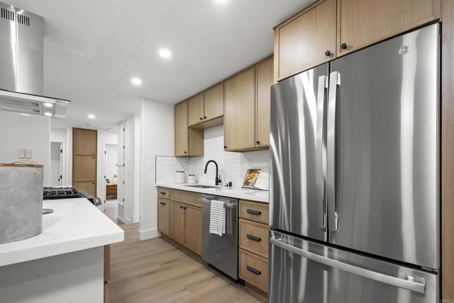 Detail Gallery Image 10 of 47 For 1607 Bubbling Well Dr, San Diego,  CA 92154 - 5 Beds | 3 Baths