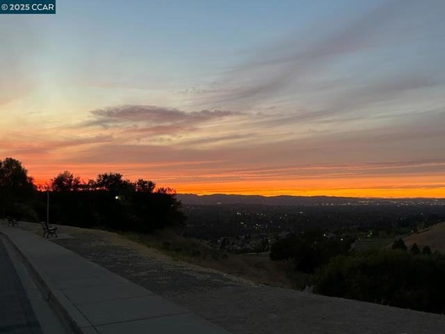 109 Forest Hill, Clayton CA: https://media.crmls.org/mediaz/ef06a55a-d960-4232-81c5-4c2845850e42.jpg