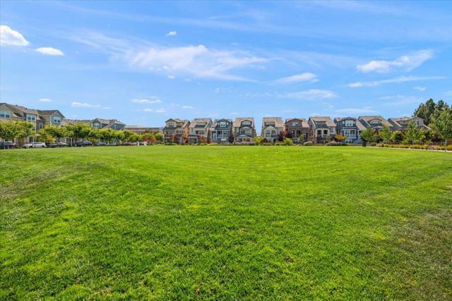 171 Stockwell Drive, Mountain View CA: https://media.crmls.org/mediaz/ef06c469-816e-4c99-91fc-9813c16b8d5f.jpg