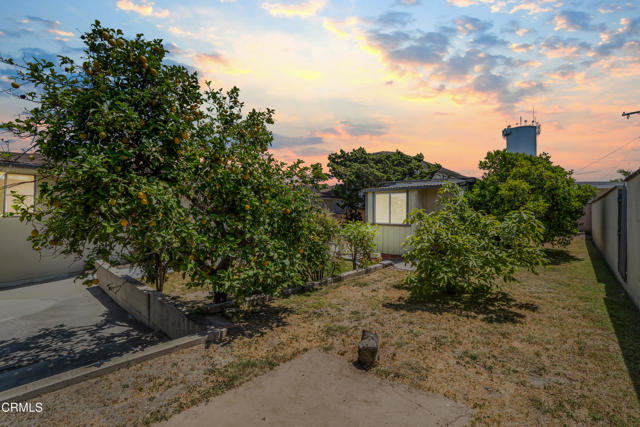 47 Grandview Circle, Camarillo CA: https://media.crmls.org/mediaz/ef06e72b-7422-487f-a3b4-3af9e3b2be7d.jpg
