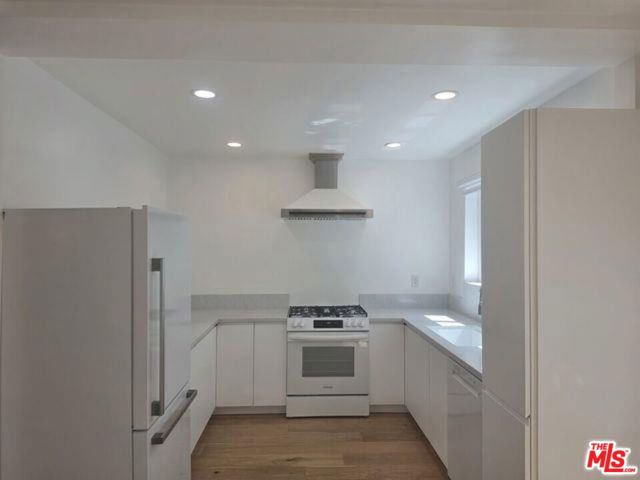 2310 Oak Street photo 10