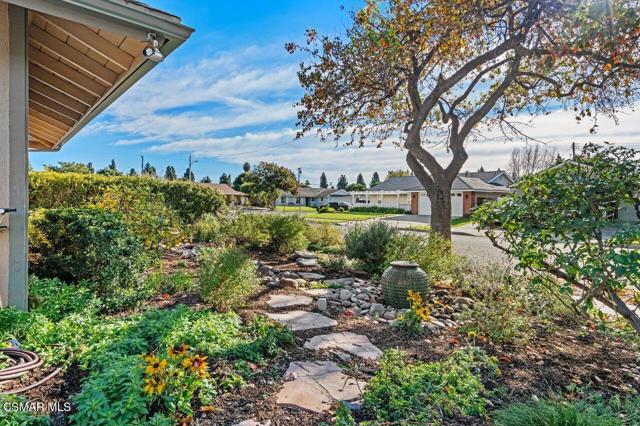 3359 Ridden Street, Camarillo CA: https://media.crmls.org/mediaz/ef07c69d-4d09-4487-b658-eaad59fb20bf.jpg