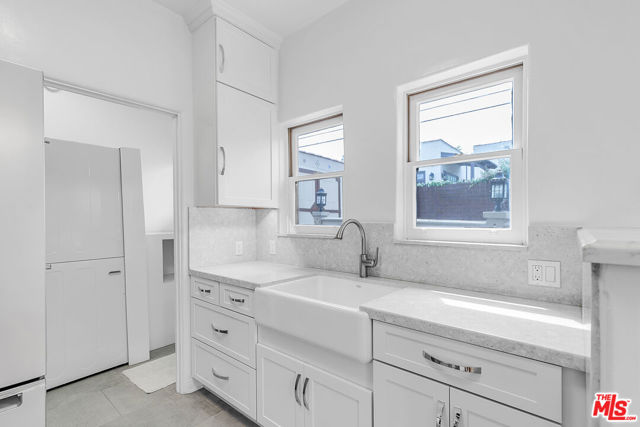 1557 S Genesee Avenue, Los Angeles CA: https://media.crmls.org/mediaz/ef085426-2eb6-4c0c-9bd7-8867f7266224.jpg