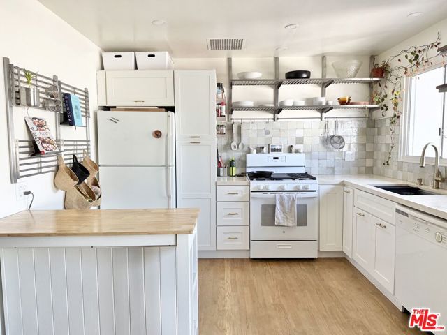 6000 Coldwater Canyon Avenue, 2 photo 7
