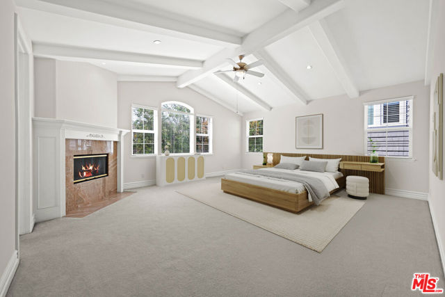 1756 Ruhland Avenue, Manhattan Beach CA: https://media.crmls.org/mediaz/ef0874f9-d611-4f37-9699-c2ba0a23c70d.jpg