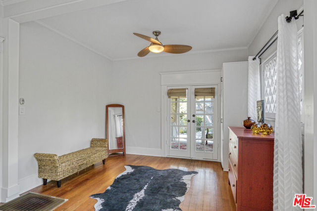 991 Palm Terrace, Pasadena CA: https://media.crmls.org/mediaz/ef08e775-a1a8-4db2-8e5e-9e14fcf6b317.jpg