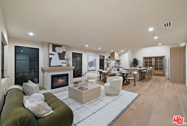 14742 Weddington Street, Sherman Oaks CA: https://media.crmls.org/mediaz/ef090dc9-8fb1-4ba5-a419-19c70ab3f8c9.jpg