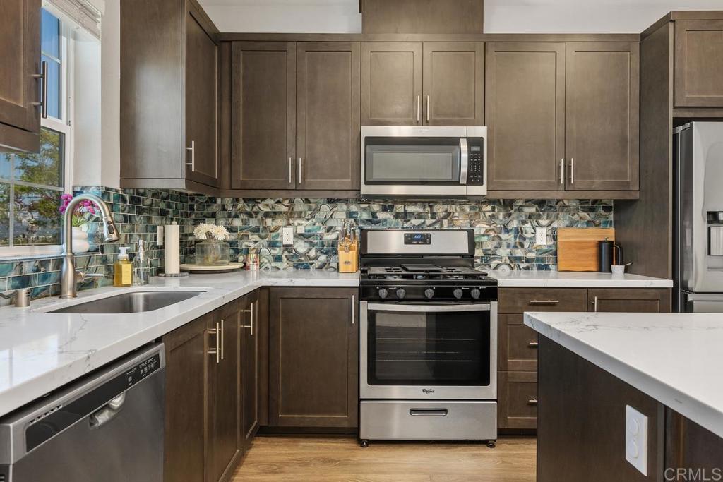 805 Blackstone Drive - photo 11