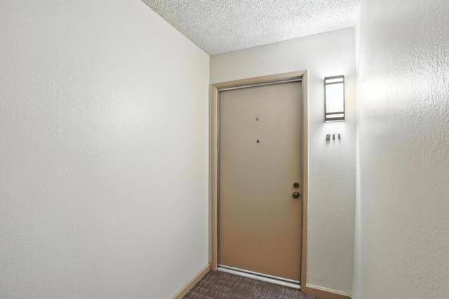 1171 Compass Lane, Foster City CA: https://media.crmls.org/mediaz/ef0a379f-3cfd-42a6-b6ca-0b171a62184a.jpg