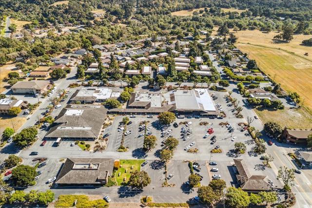 9500 Center Street, Carmel CA: https://media.crmls.org/mediaz/ef0a7c5b-3b06-47ed-b695-7a980b6c4d43.jpg