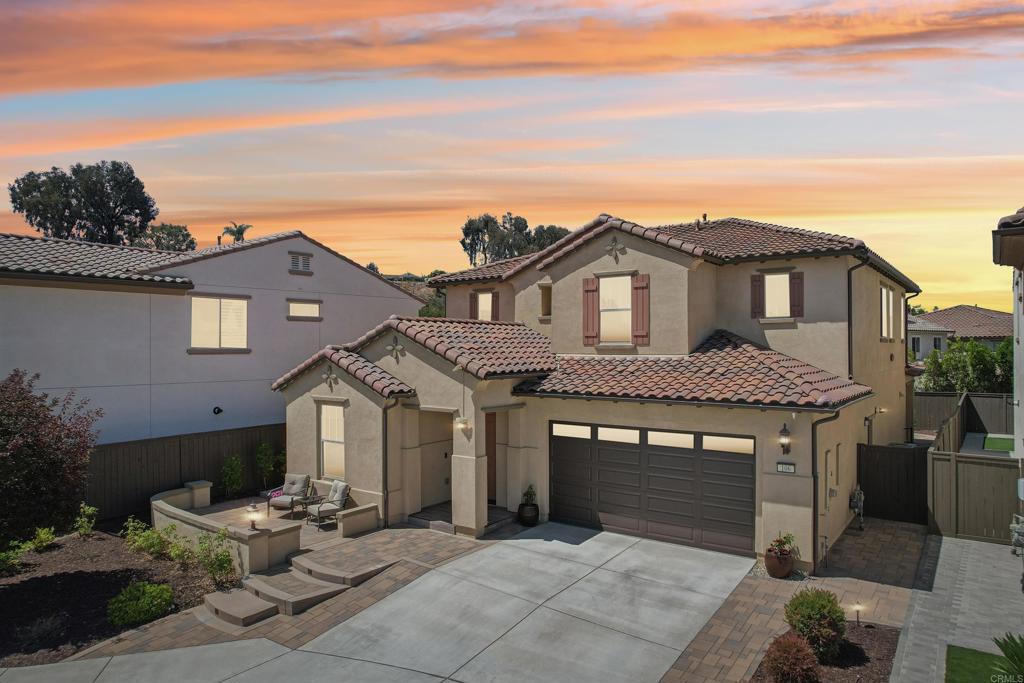 106 Flores Ln