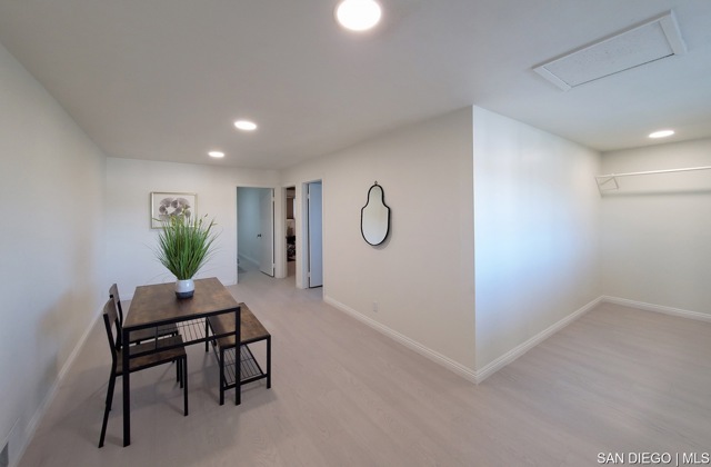 15927 Los Reyes Street, Fountain Valley CA: https://media.crmls.org/mediaz/ef0b2e2e-9974-4096-aa8e-439fd17bb3fa.jpg