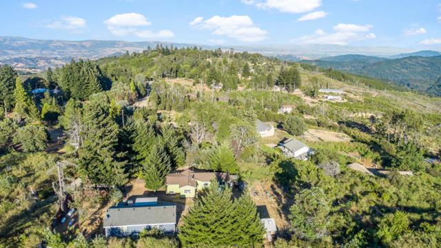30700 Loma Chiquita Road, Los Gatos CA: https://media.crmls.org/mediaz/ef0c3658-3978-49cf-bdab-271678323076.jpg