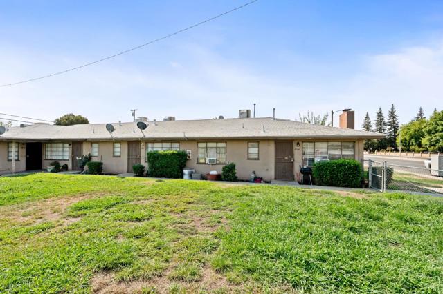 2128 N First Street, Fresno CA: https://media.crmls.org/mediaz/ef0d4cba-1fe8-4956-b17f-db66f42e6c1c.jpg