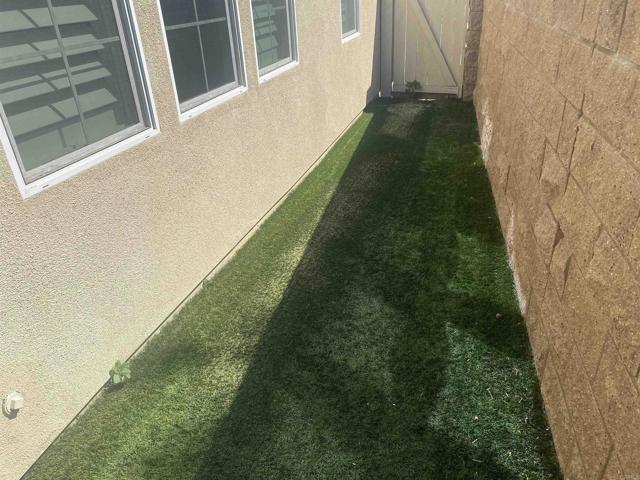 Detail Gallery Image 13 of 15 For 21689 Trail Ridge Dr, Escondido,  CA 92029 - 3 Beds | 2/1 Baths