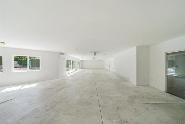 291 W Lilliana Drive, Palm Springs CA: https://media.crmls.org/mediaz/ef0e55b9-ac26-43df-afdc-8653c0f7b8cb.jpg